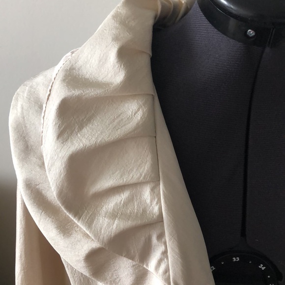 Trench coat - Picture 10 of 12